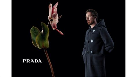 prada chiosco fiori|Campagna Prada Autunno Inverno 2023:in conversation with flower.